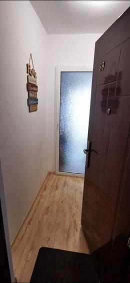 Apartament cu 2 camere semidecomandat, mobilat în Olteniței