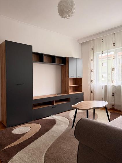 Apartament cu 2 camere decomandat în Exterior Vest