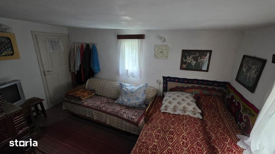 Casă cu 5 camere cu Teren 3750 Mp în Cârligele