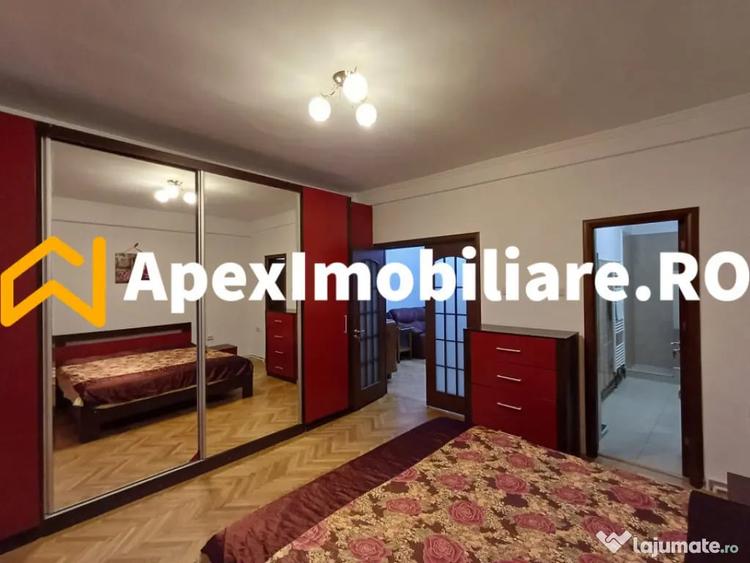 Apartament cu 3 camere semidecomandat în Moșilor