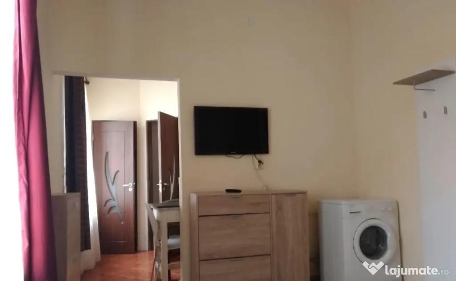 Apartament cu 2 camere decomandat în Semicentral