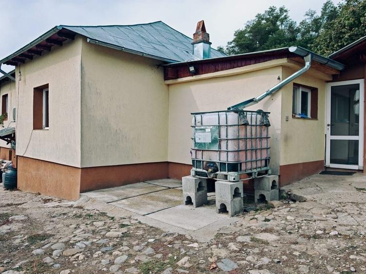 Casă cu 4 camere în Valea