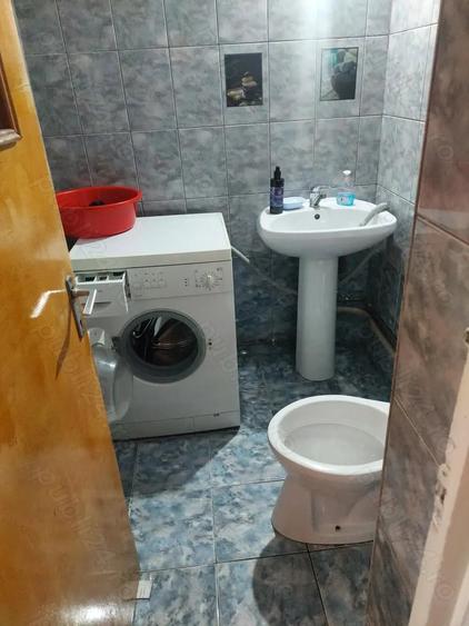 Apartament cu 3 camere decomandat în Noua