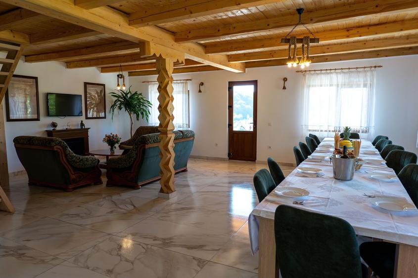 Casă cu 4 camere în Sovata