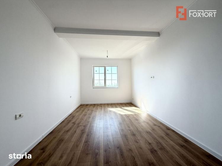 Casă cu 5 camere cu Teren 300 Mp în Giarmata