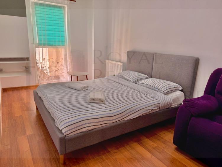 Apartament cu 2 camere semidecomandat, mobilat în Bulgaria