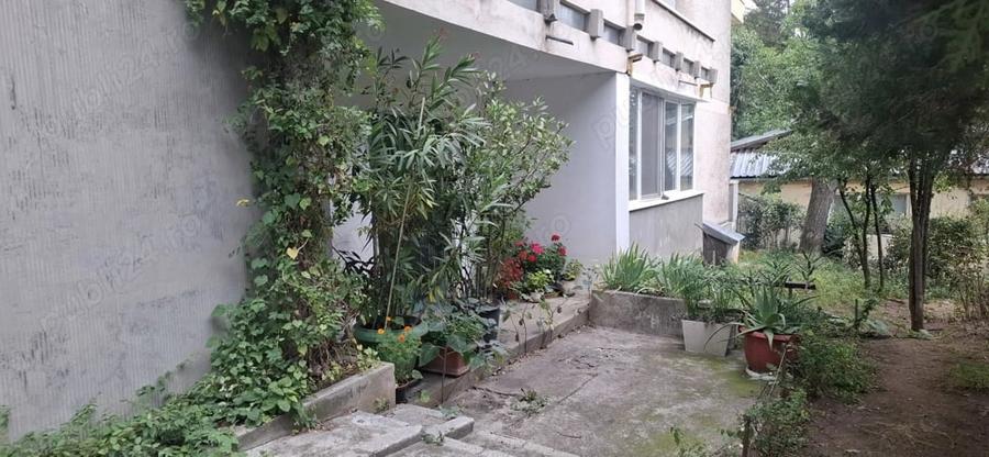 Apartament cu 3 camere decomandat în Cetatea