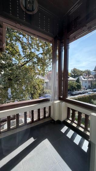 Casă individuală cu 12 camere cu Teren 400 Mp în Kiseleff