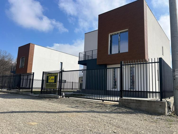 Casă individuală cu 4 camere cu Teren 420 Mp în Corbeanca