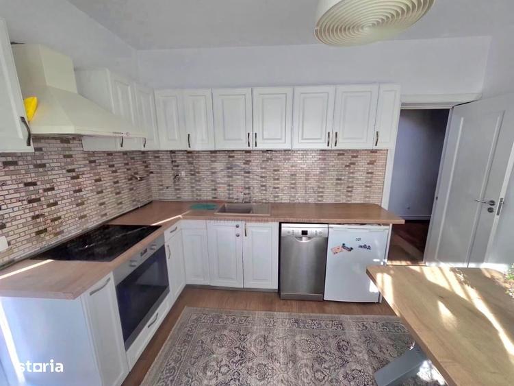 Casă cu 4 camere decomandat în Bulai