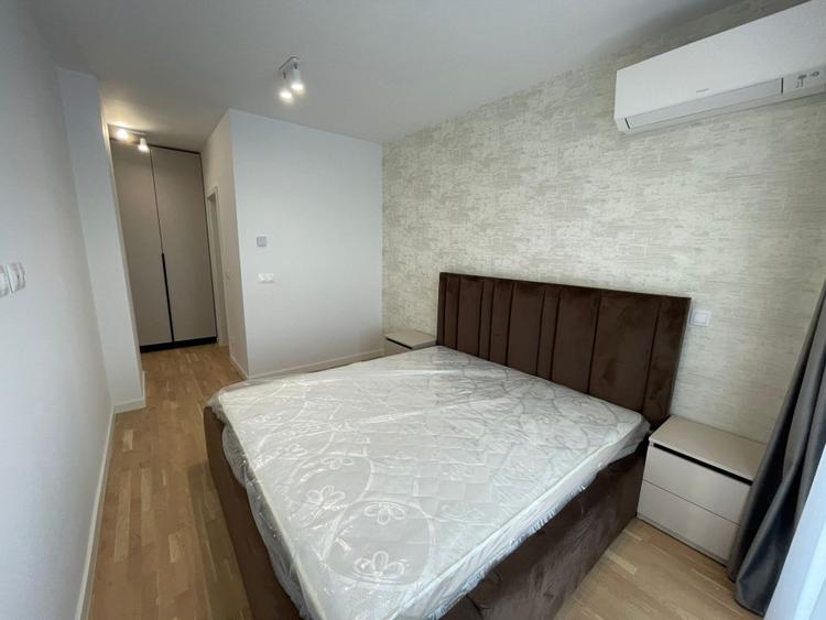 Apartament cu 2 camere semidecomandat, mobilat în P-ta Presei Libere