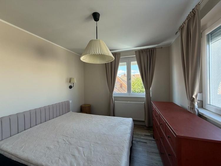 Apartament cu 2 camere decomandat în Trei Stejari
