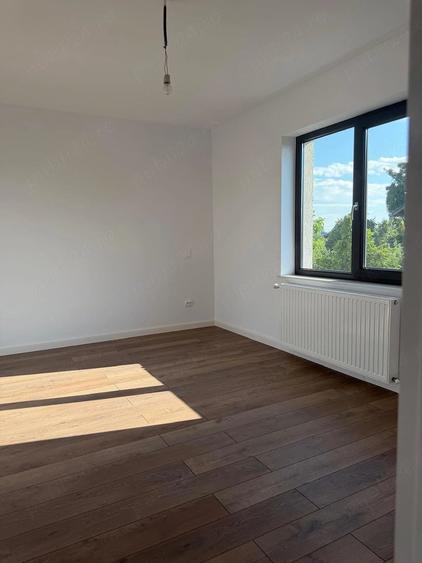 Casă cu 5 camere cu Teren 642 Mp în Mihai Bravu
