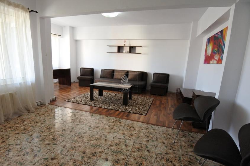 Apartament cu 3 camere decomandat în 9 Mai