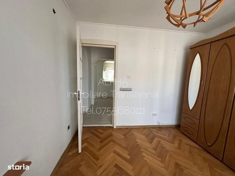 Apartament cu 3 camere decomandat în Porolissum