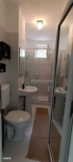 Apartament cu 2 camere decomandat în Micro 19