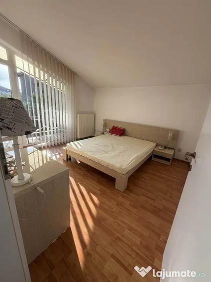 Casă cu 5 camere cu Teren 250 Mp în Central