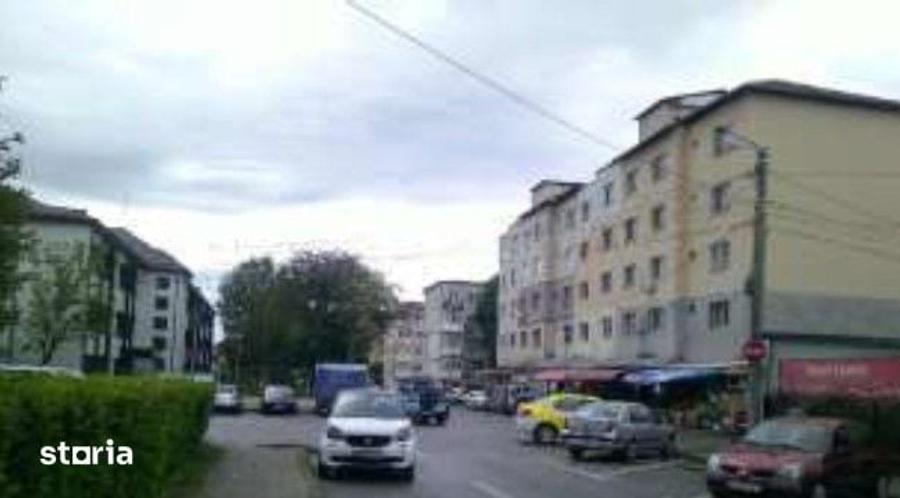 Apartament cu 3 camere în Micro 4