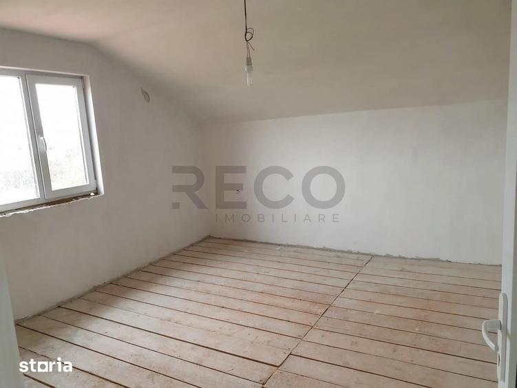 Casă cu 5 camere cu Teren 900 Mp în Tileagd