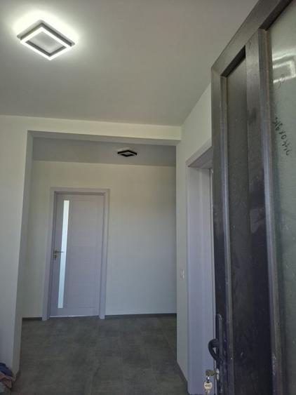 Casă cu 4 camere în Exterior Vest