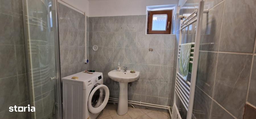 Casă cu 5 camere cu Teren 460 Mp în Trei Stejari