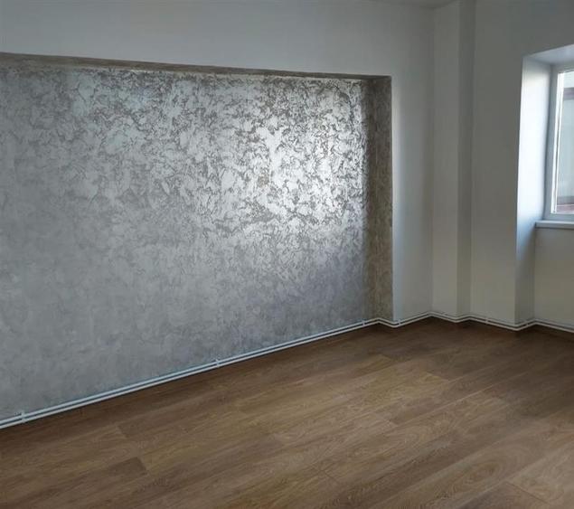 Apartament cu 3 camere decomandat în Păcurari