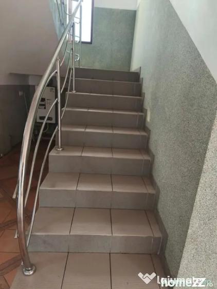 Casă cu 5 camere cu Teren 1600 Mp în Central
