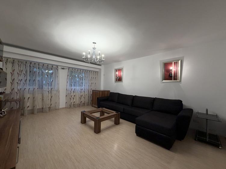 Apartament cu 3 camere decomandat, mobilat în Calea Călărașilor