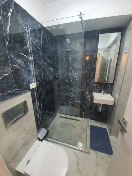 Apartament cu 3 camere decomandat în Baicului