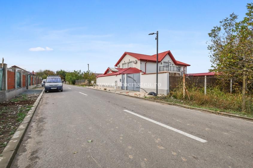 Casă individuală cu 4 camere cu Canalizare în 2 Mai