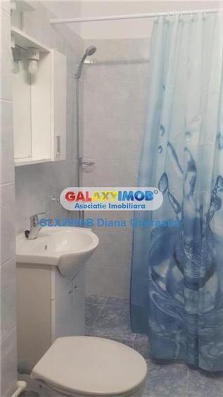 Garsonieră circulară, mobilată în Brâncoveanu