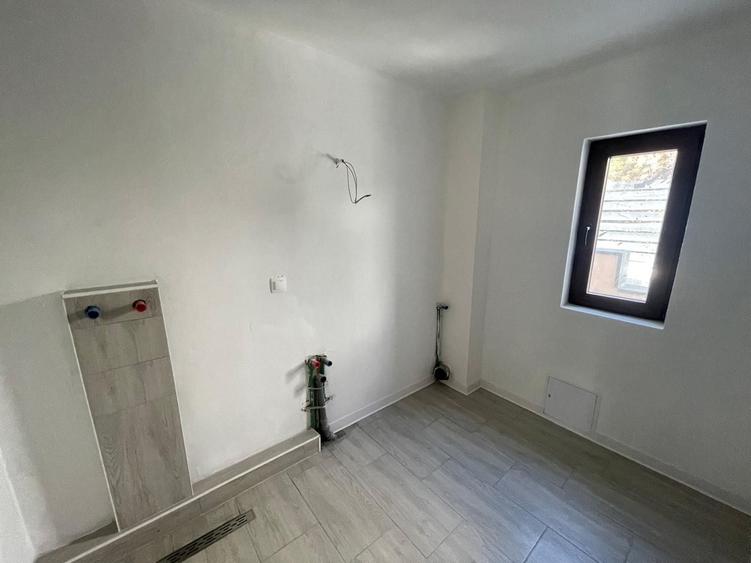 Duplex cu 4 camere cu Canalizare în Mănăștur