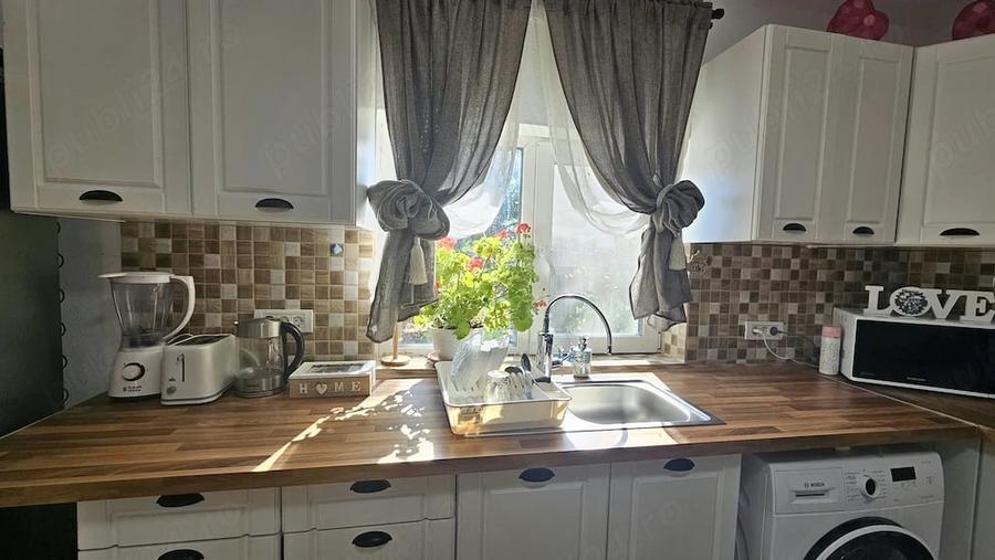 Casă cu Teren 2100 Mp în Pristol