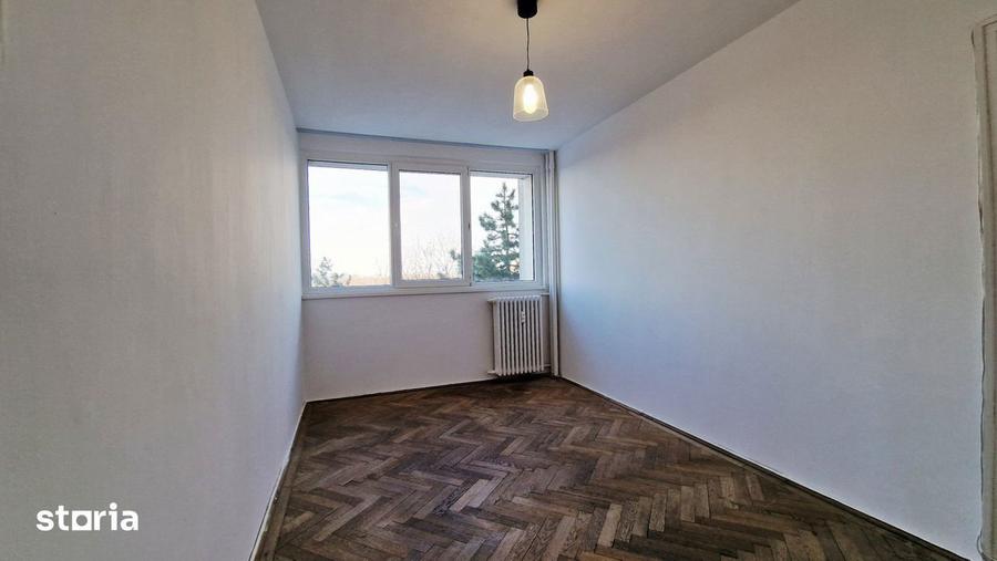 Apartament cu 3 camere decomandat în Floreasca