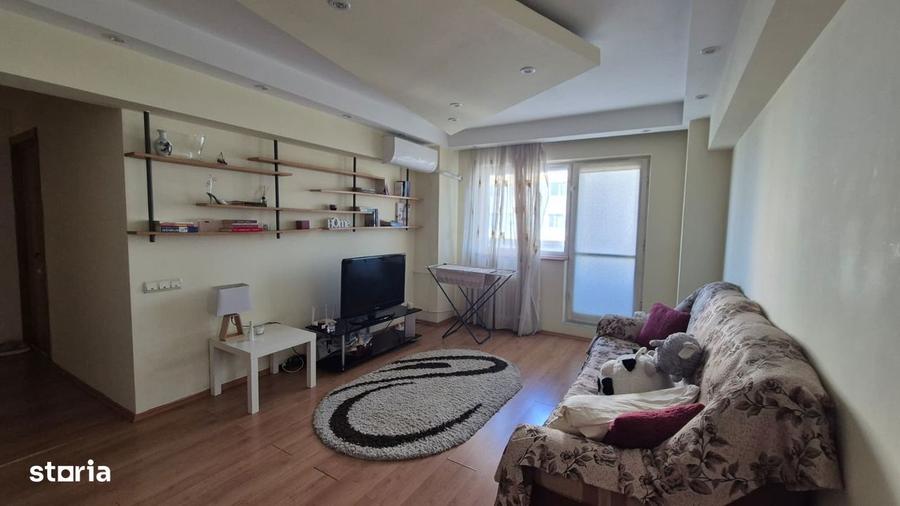 Apartament cu 3 camere semidecomandat, mobilat în Titan