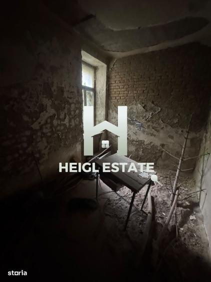 Apartament cu 4 camere în P-ța Victoriei