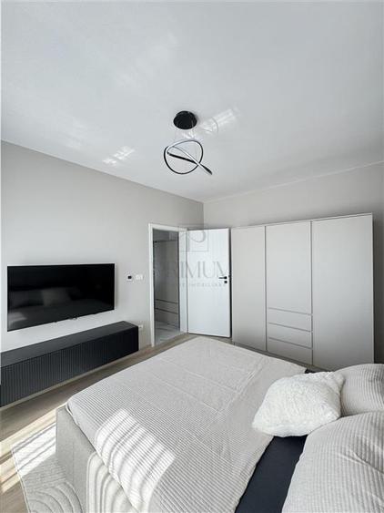 Apartament cu 2 camere semidecomandat, mobilat în Giroc