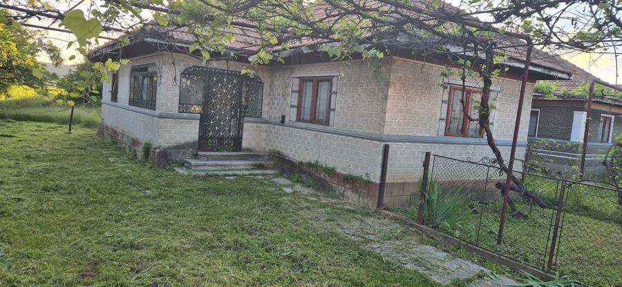 Casă cu 4 camere în Lunca Prahovei