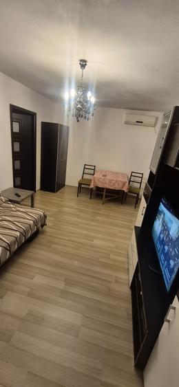 Apartament cu 2 camere semidecomandat în Alexandru Obregia