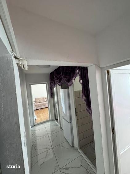 Apartament cu 3 camere semidecomandat în Central