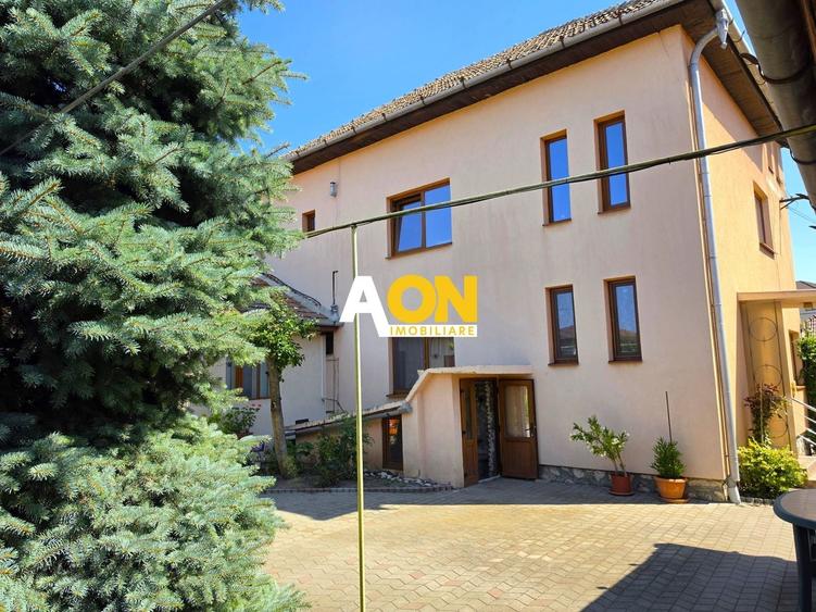 Casă individuală cu 5 camere cu Canalizare în Central