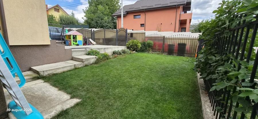 Casă cu 3 camere în Valea Adâncă