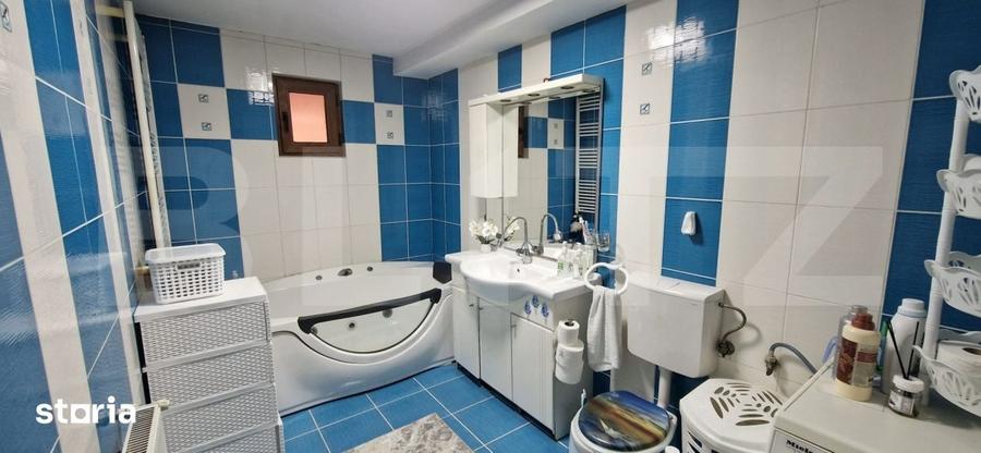 Casă cu 6 camere cu Teren 400 Mp în Podari