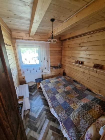 Casă cu 4 camere în Dealu Negru