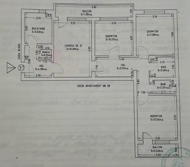 Apartament cu 4 camere decomandat, mobilat în City Park Mall