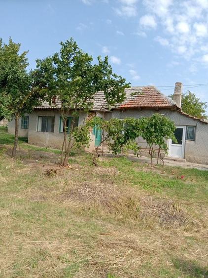 Teren de 2033 mp, în Dulcești