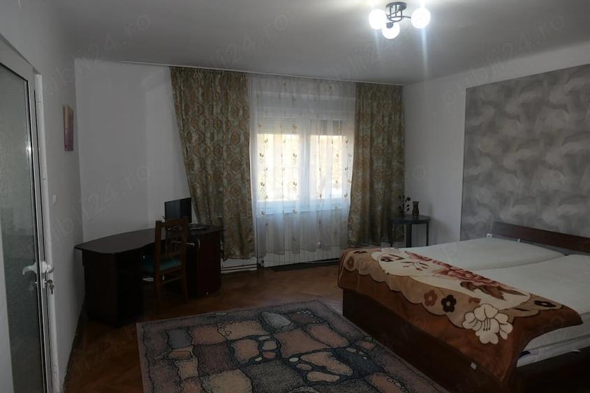 Apartament cu 2 camere decomandat în P-ța Spitalului