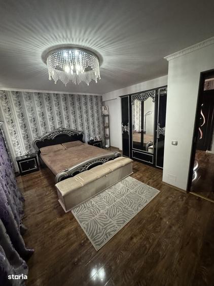 Casă cu 4 camere cu Teren 450 Mp în Vadu Pașii