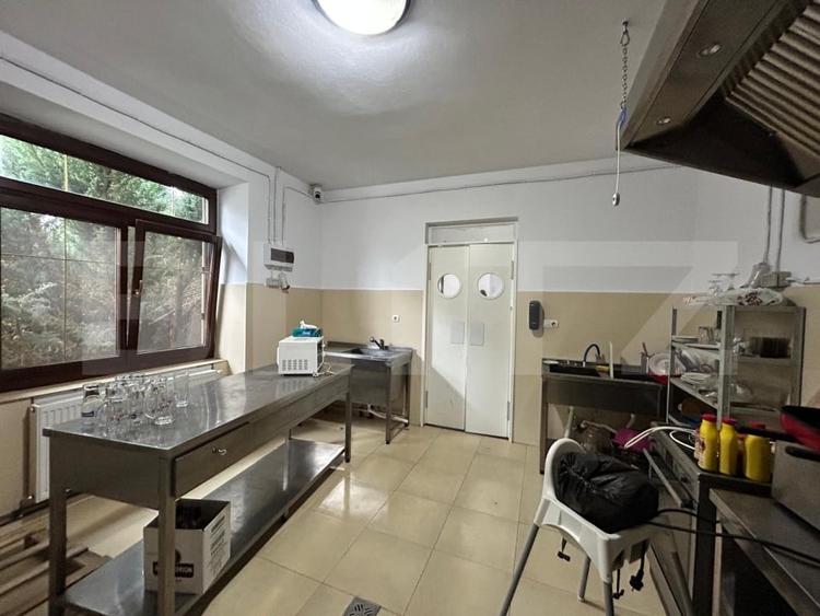 Spațiu comercial, de 120 mp, în Salva