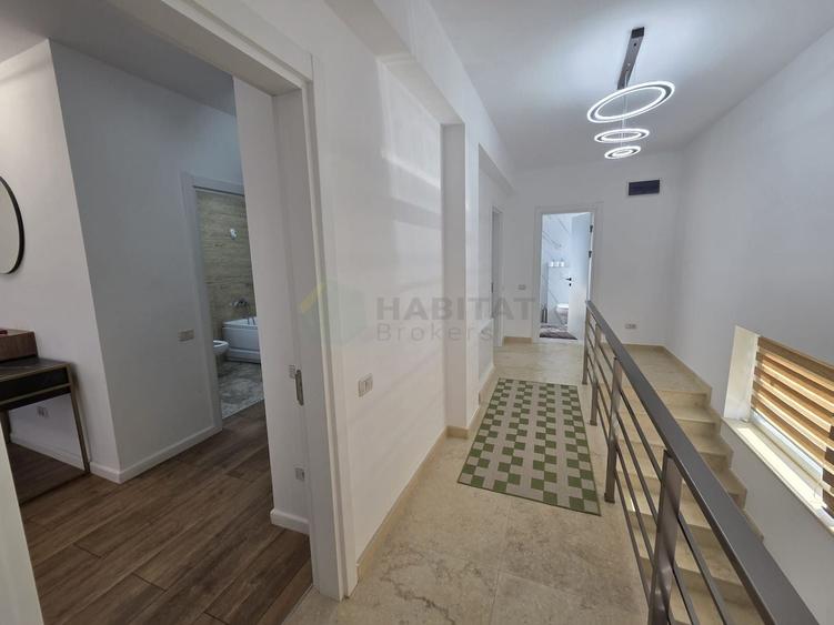 Casă individuală cu 4 camere cu Canalizare în Tunari